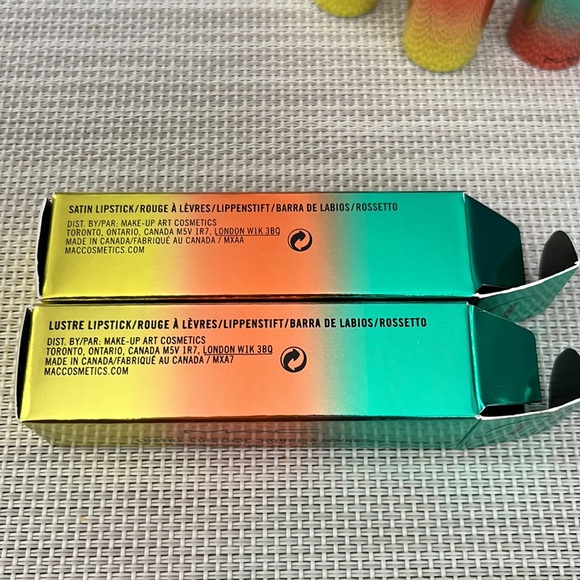 BNIB MAC Wash & Dry lipstick bundle: Steam Heat & Tumble Dry - Picture 2 of 5